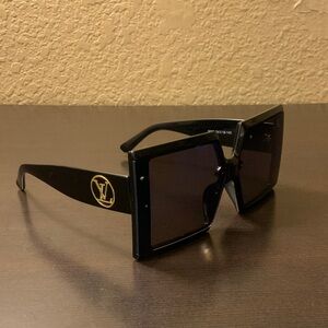Louis Vuitton Black and Blue Square Sunglasses